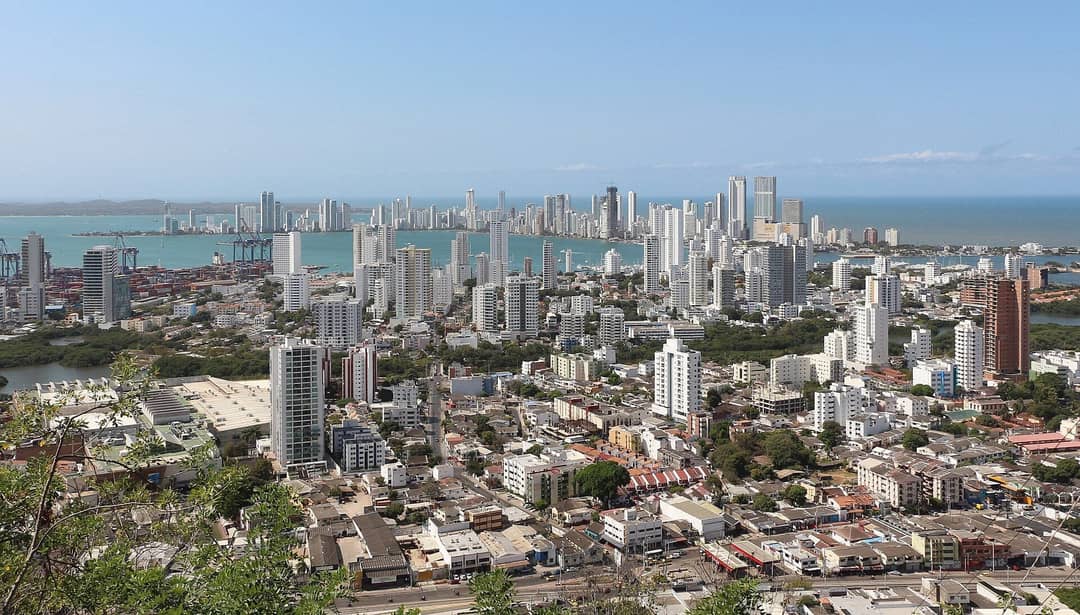Vista panorámica de Cartagena y el mar desde el Convento de Santa Cruz de la Popa